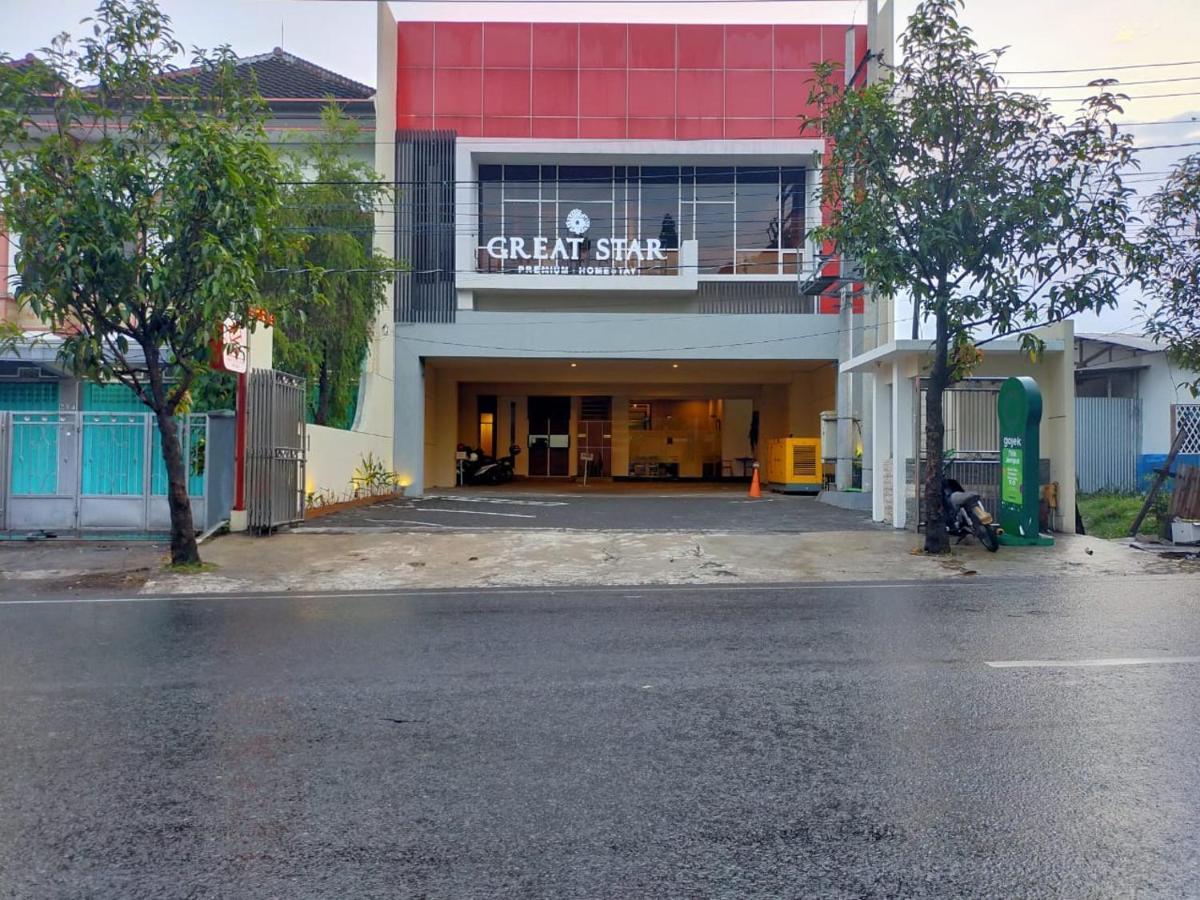 Great Star Hotel Ngadipuro Exterior photo