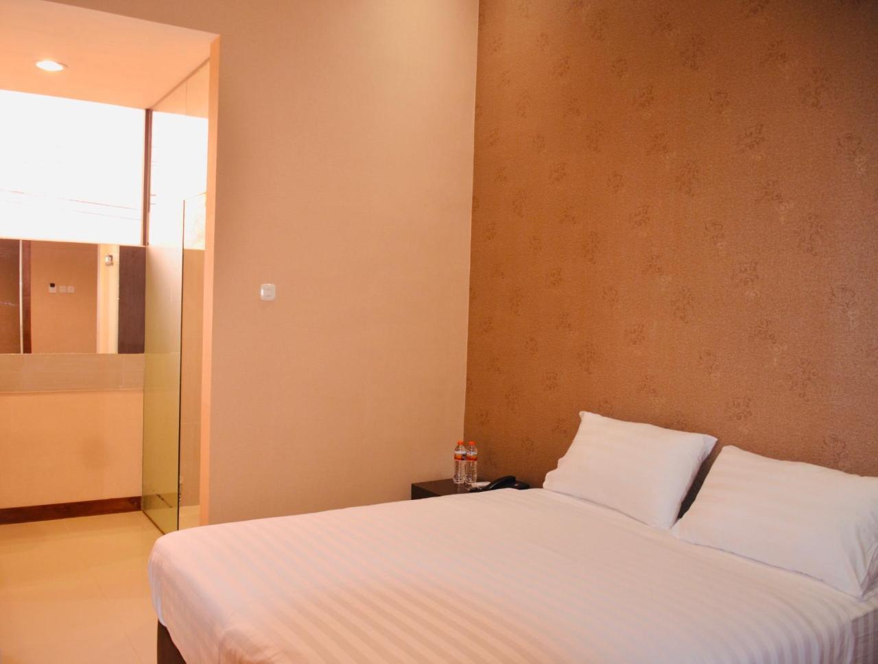 Great Star Hotel Ngadipuro Exterior photo