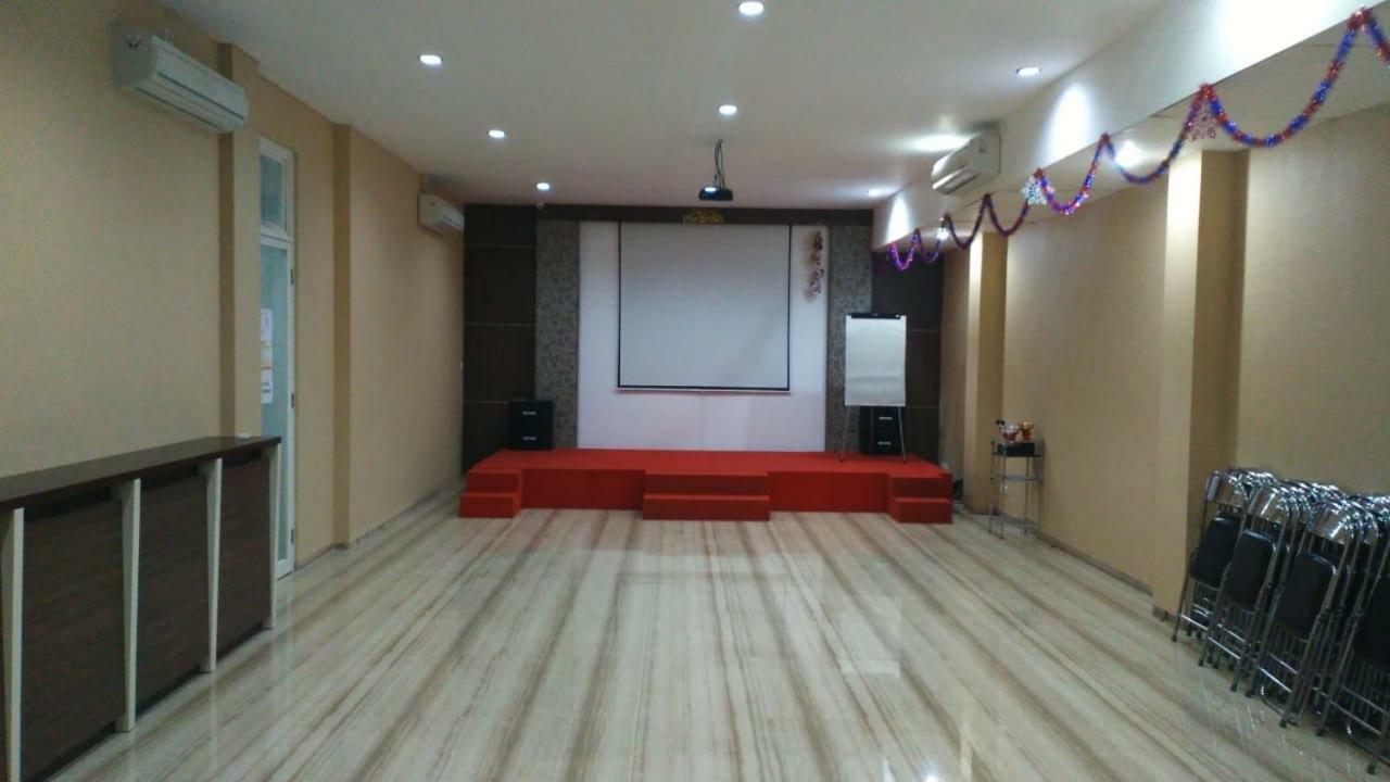 Great Star Hotel Ngadipuro Exterior photo