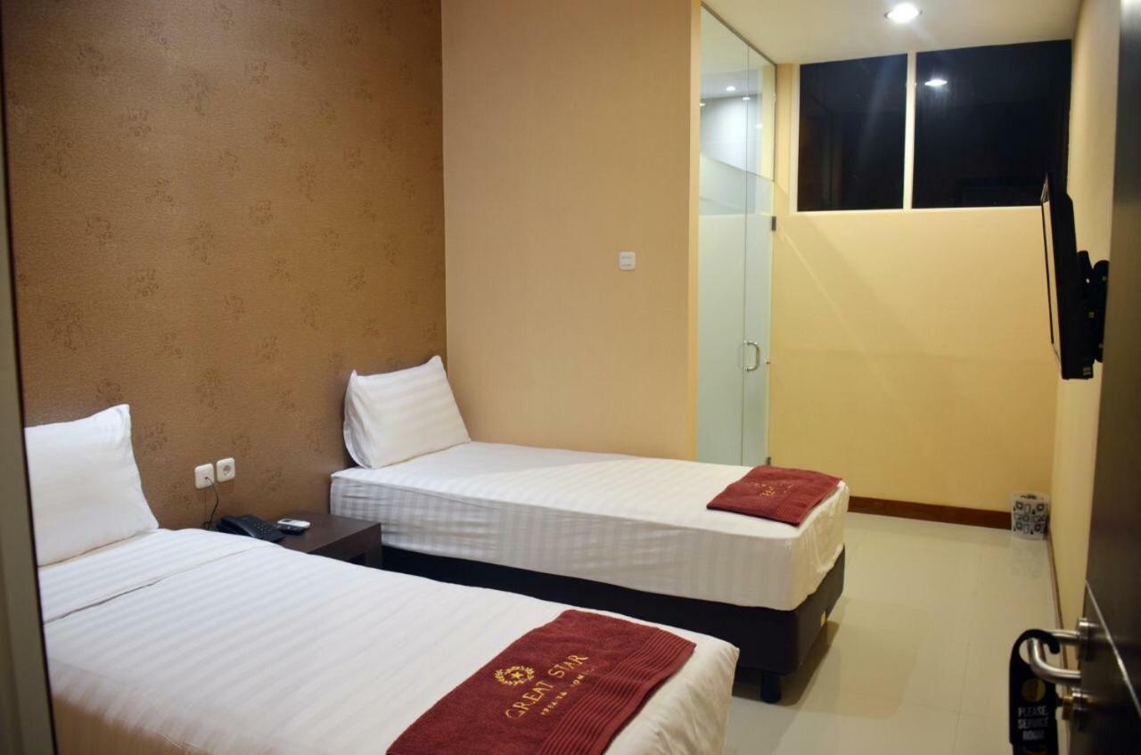 Great Star Hotel Ngadipuro Exterior photo